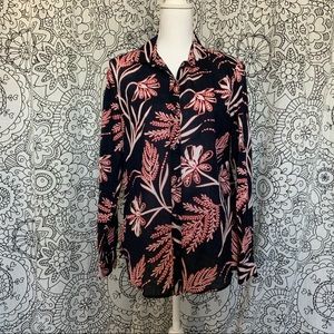 Banana Republic Woman’s Medium Button Down Shirt